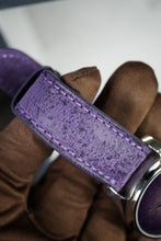 Load image into Gallery viewer, H.Moser &amp; Cie purple center seconds