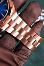 Load image into Gallery viewer, Vacheron Constantin Overseas