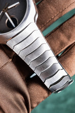 Load image into Gallery viewer, H.Moser &amp; Cie meteorite moser