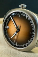 Load image into Gallery viewer, H.Moser &amp; Cie smoked salmon dial