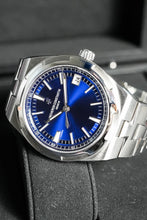 Load image into Gallery viewer, Vacheron Constantin Overseas