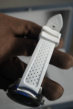 Load image into Gallery viewer, H.Moser &amp; Cie Sunny side up