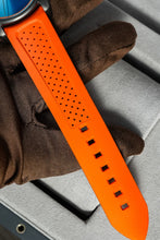 Load image into Gallery viewer, H.Moser &amp; Cie center seconds spiced aqua