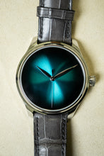 Load image into Gallery viewer, H.Moser &amp; Cie blue fume on strap