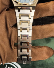 Load image into Gallery viewer, Czapek antartique passage de drake ss glacier blue dial