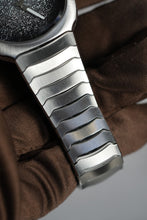 Load image into Gallery viewer, H.Moser &amp; Cie Streamliner Two Hands 34mm Silver Fumé