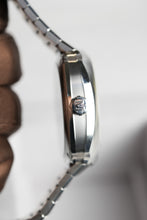 Load image into Gallery viewer, H.Moser &amp; Cie Streamliner Perpetual Moon Concept Meteorite